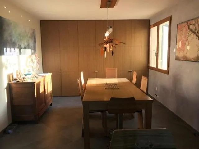 Maison A Avec 2000m2 De Terrain Arbore Villa