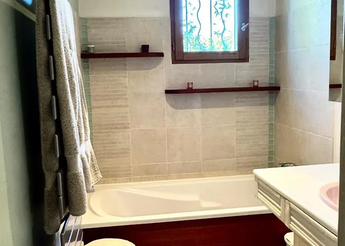 Villa Maison A Avec 2000m2 De Terrain Arbore *